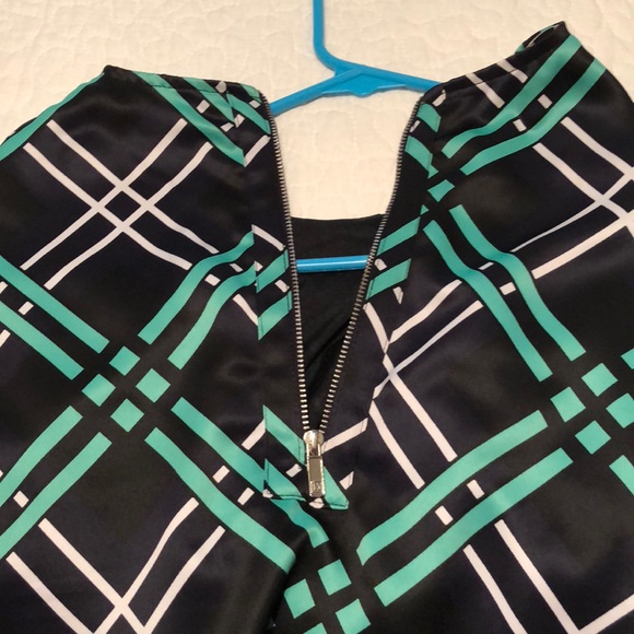 Top - Picture 2 of 3